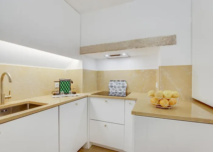 Golden Cage Chiado - Charm Historic And Cozy