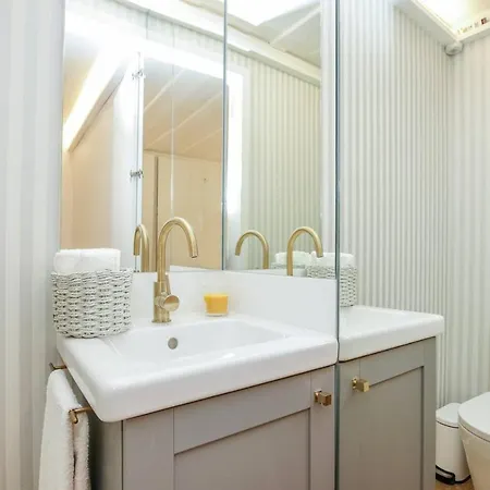 Apartamento Golden Cage Chiado - Charm Historic And Cozy Lisboa