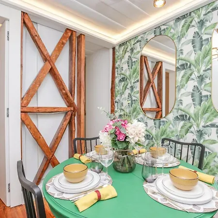 Golden Cage Chiado - Charm Historic And Cozy * Lisbona