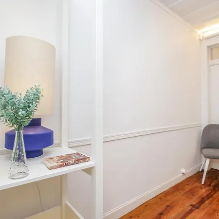 Golden Cage Chiado - Charm Historic And Cozy דירה ליסבון